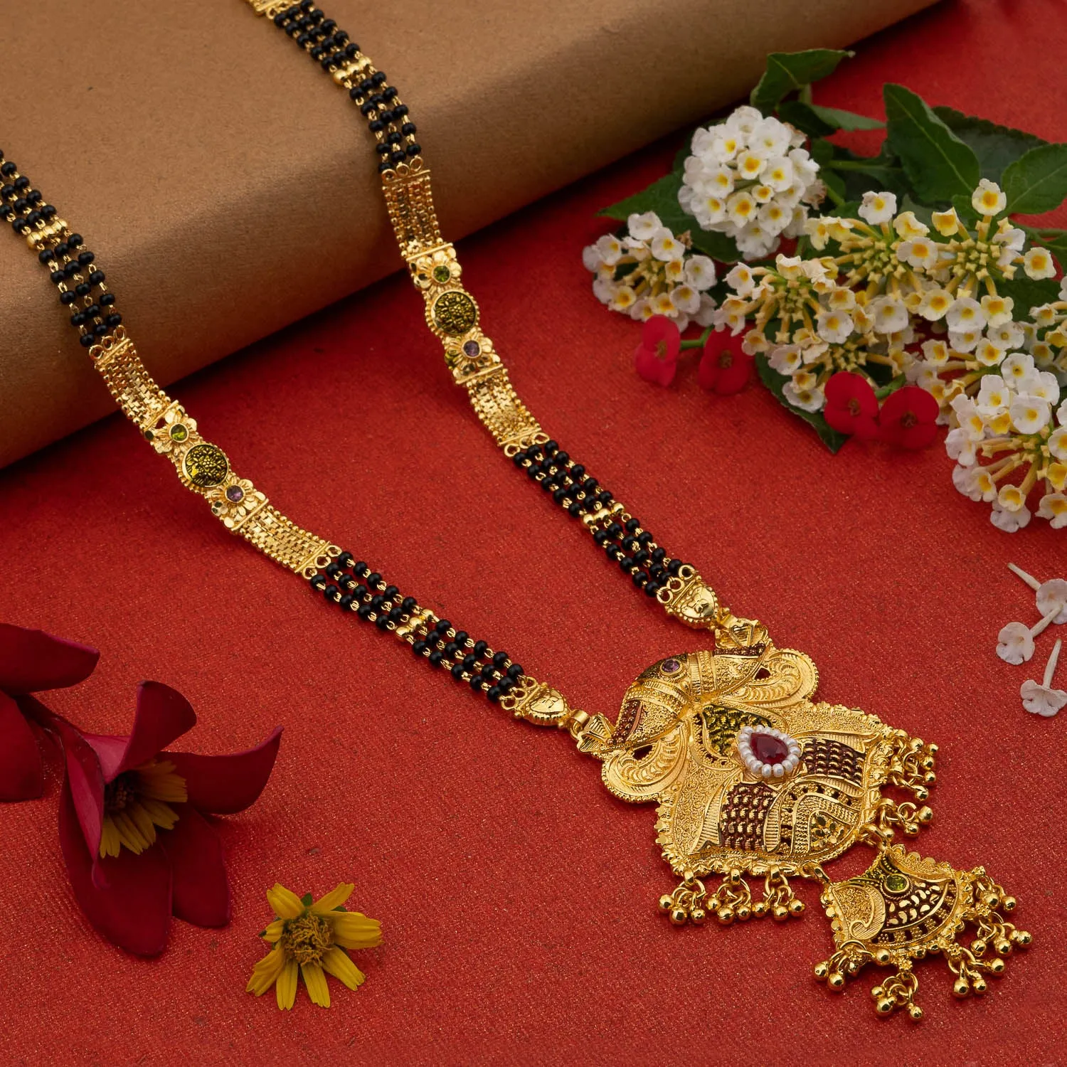Classic Gold, Flowing Vows, Tassel
