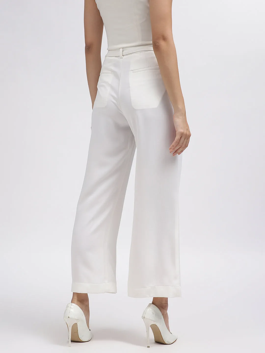 Elle Women Off White Solid Flared Trouser
