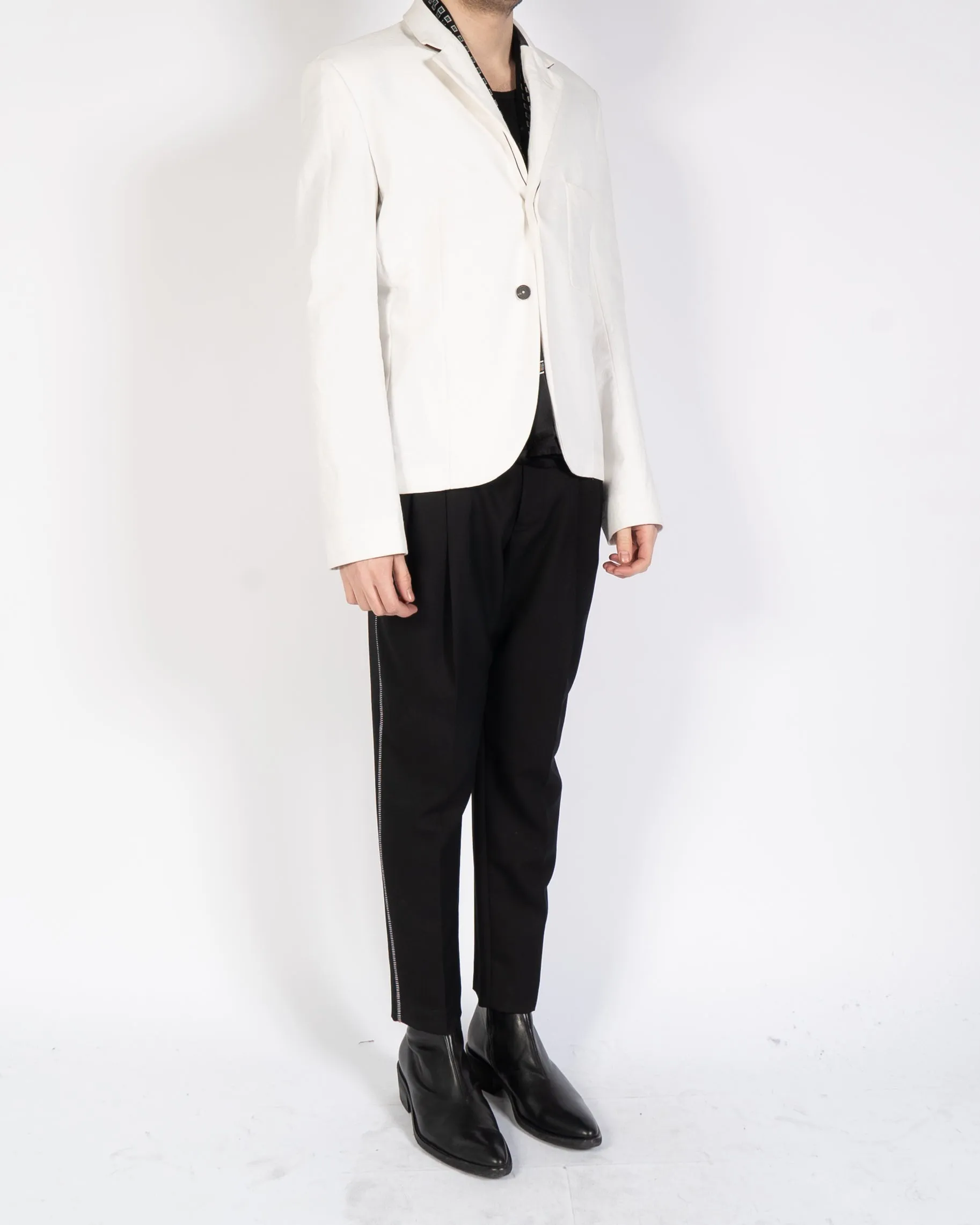 FW19 White Cotton Blazer with Brown Collar Detail