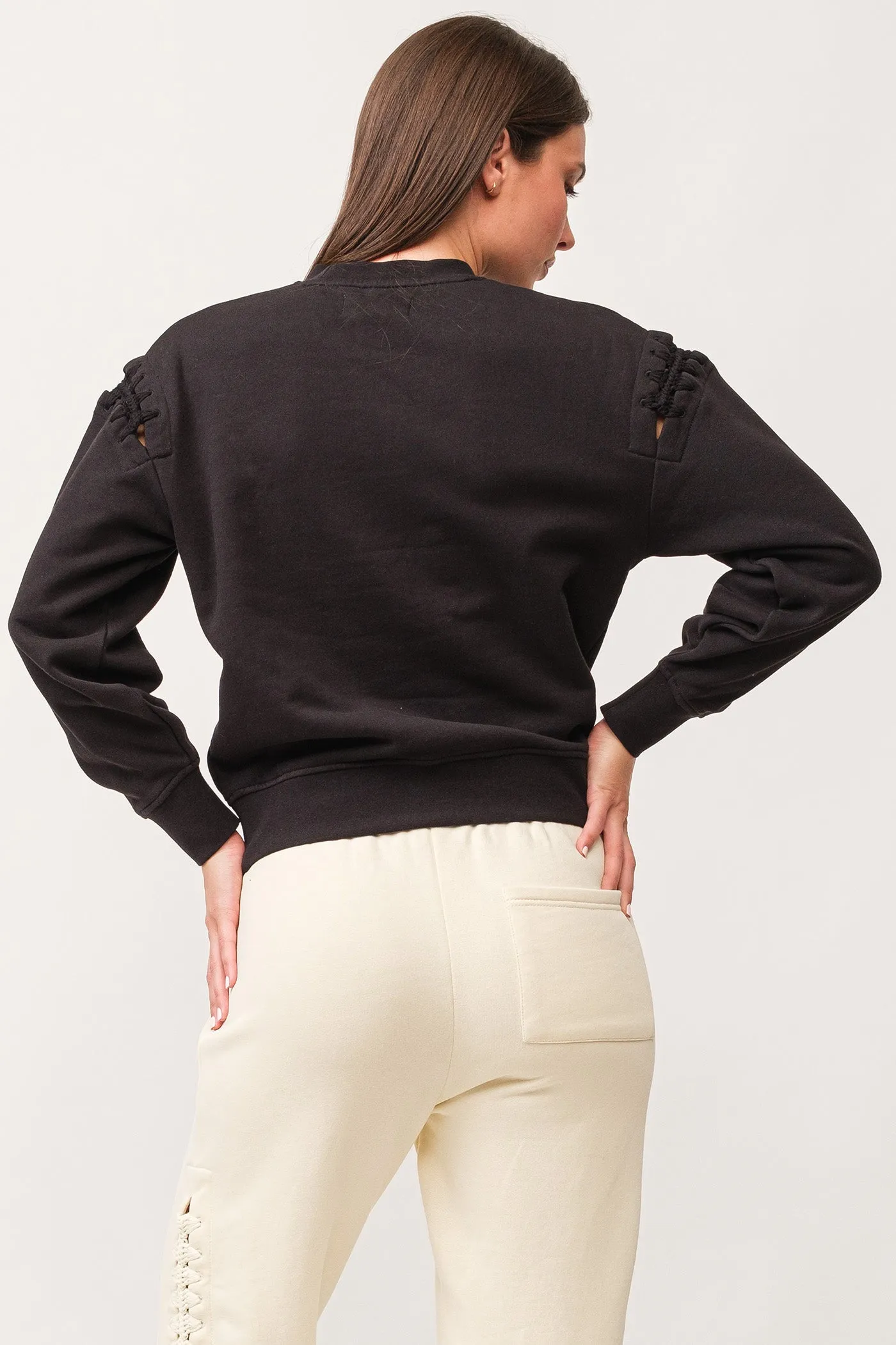LUCINDA CREW NECK LONG SLEEVE RELAXED FIT SWEATER BLACK