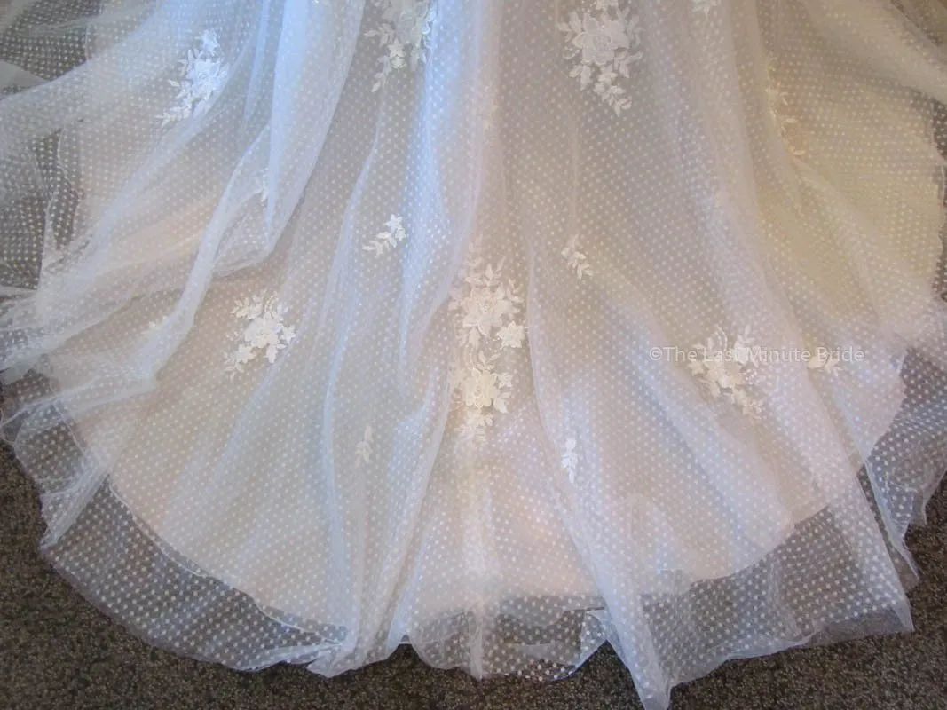Maggie Sottero Meryl 7MS339 Ivory/LG size 16