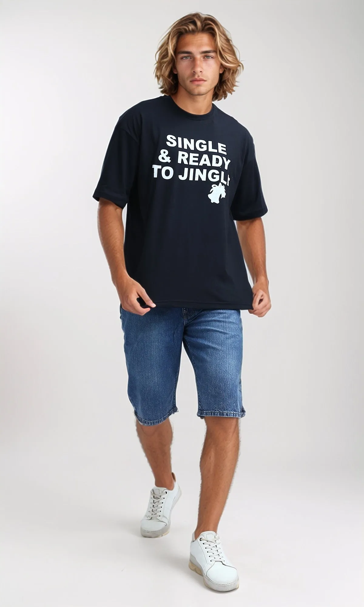 O198310 - Regular Fit Slip On Black Printed Tee