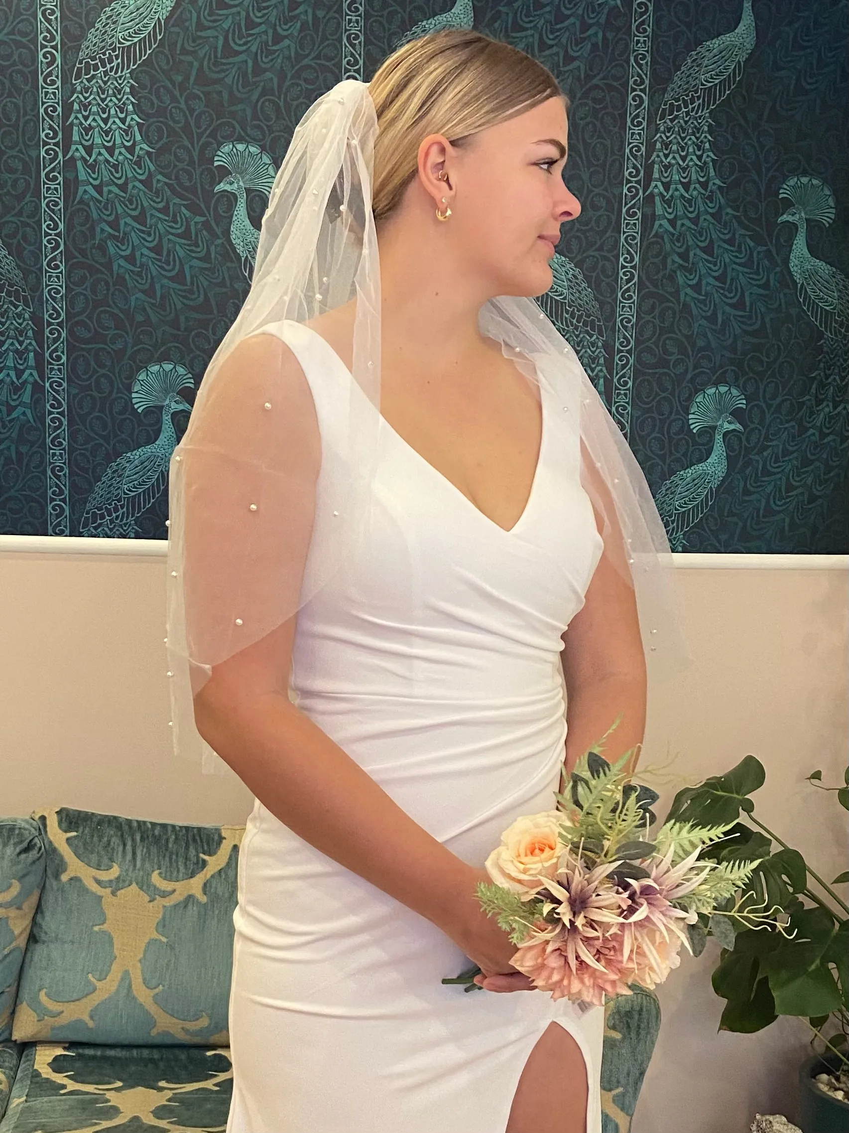 Pearl veil in ivory Express NZ wide