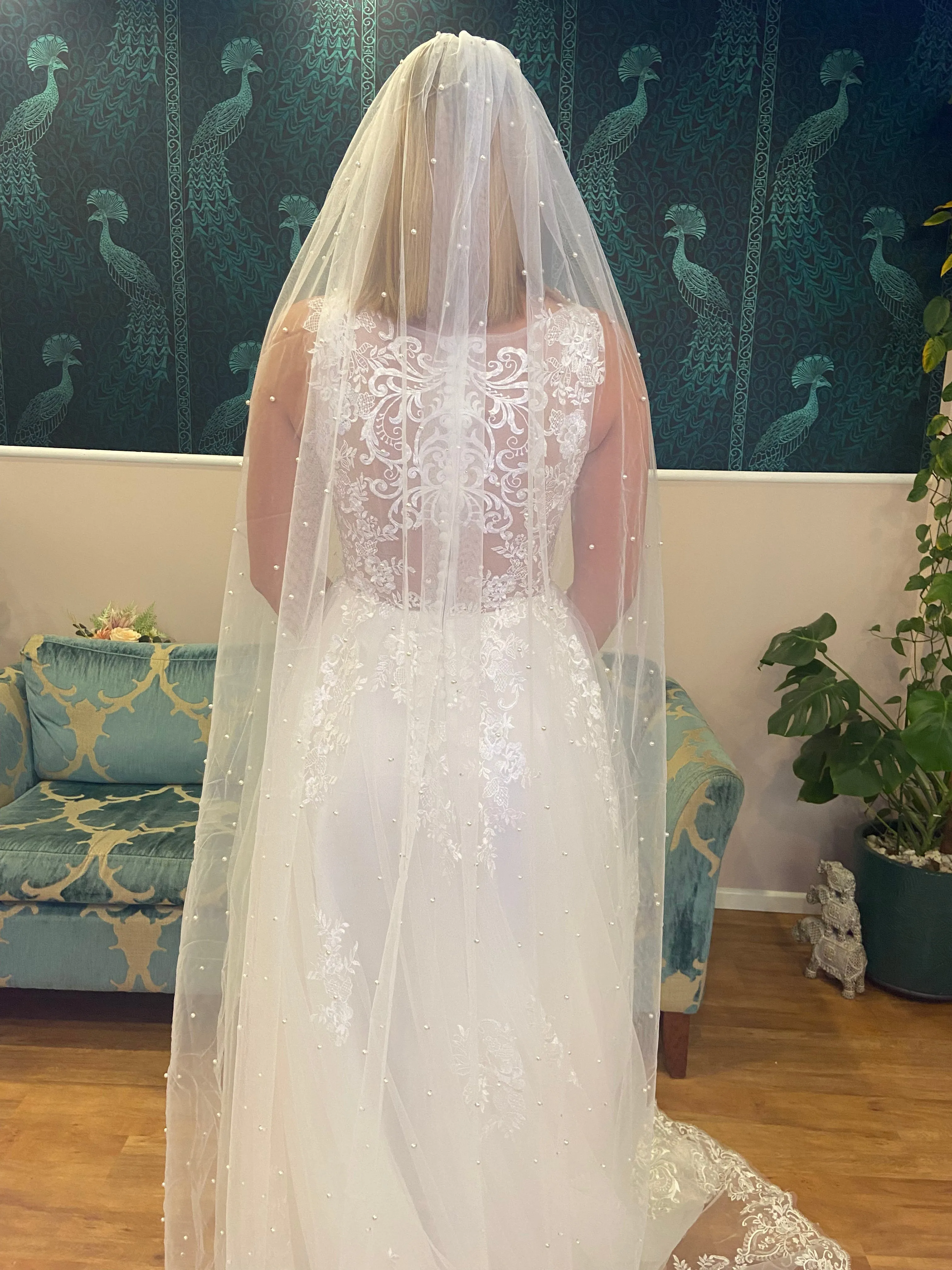 Pearl veil in ivory Express NZ wide