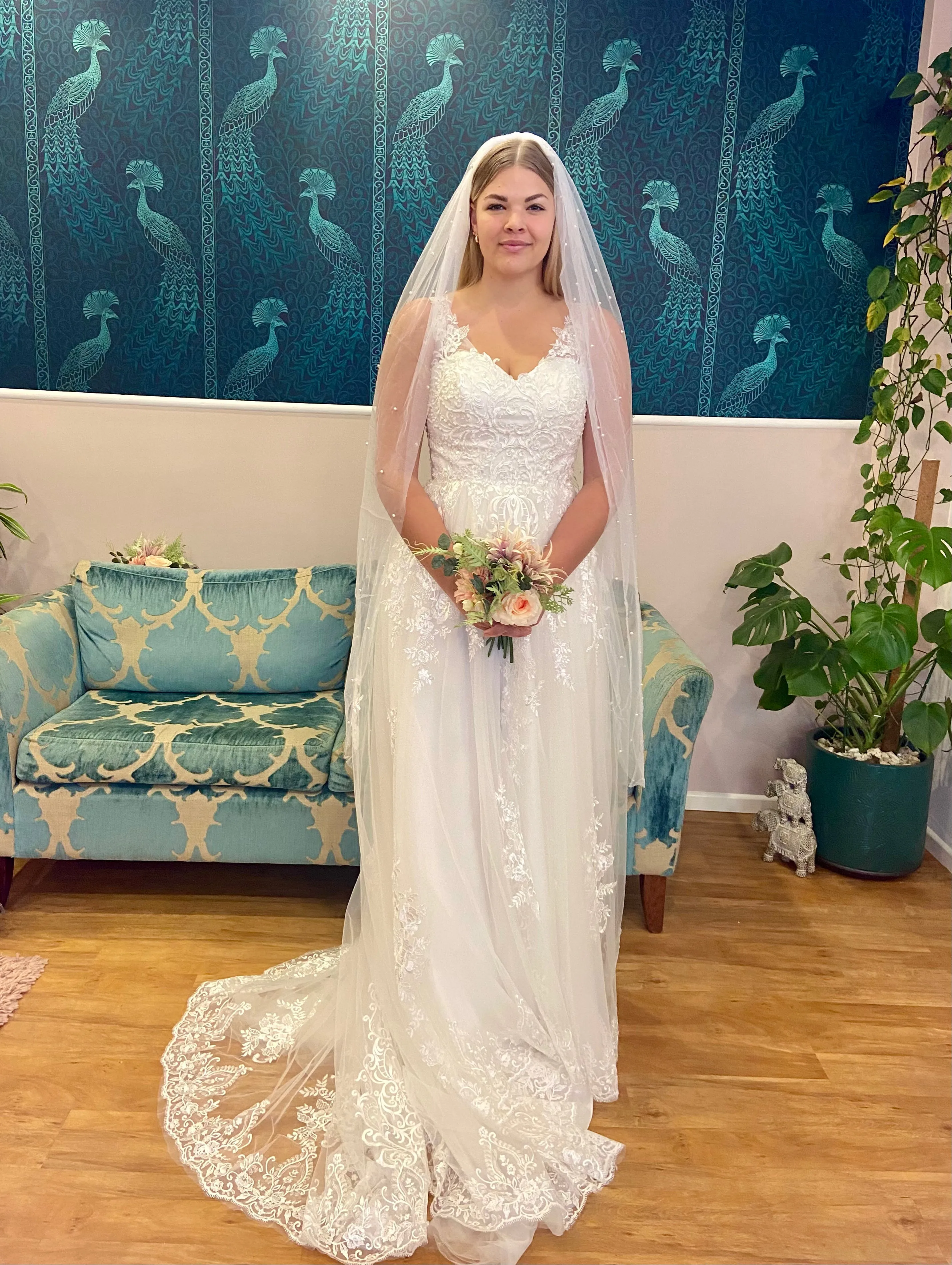 Pearl veil in ivory Express NZ wide