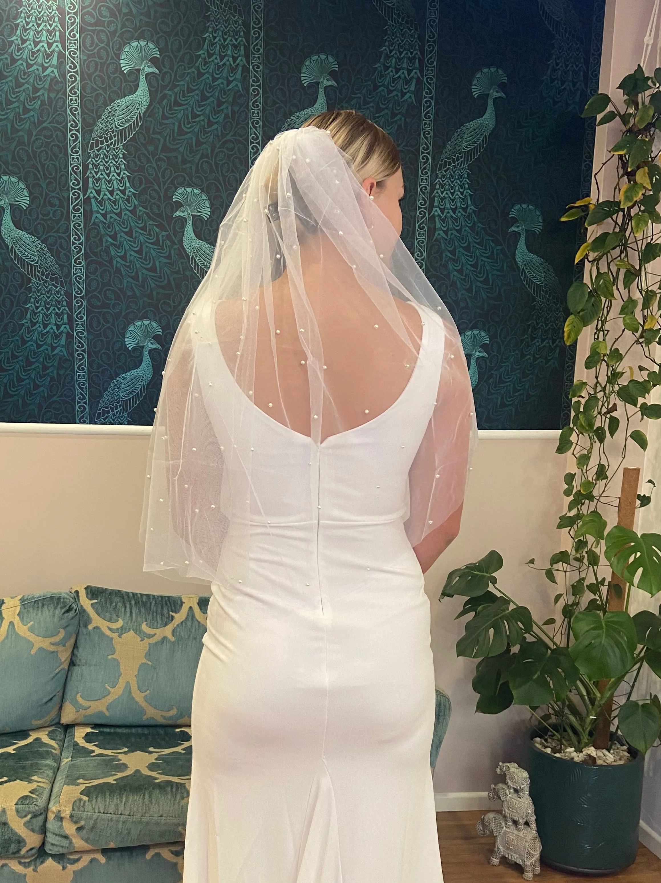 Pearl veil in white Express NZ wide
