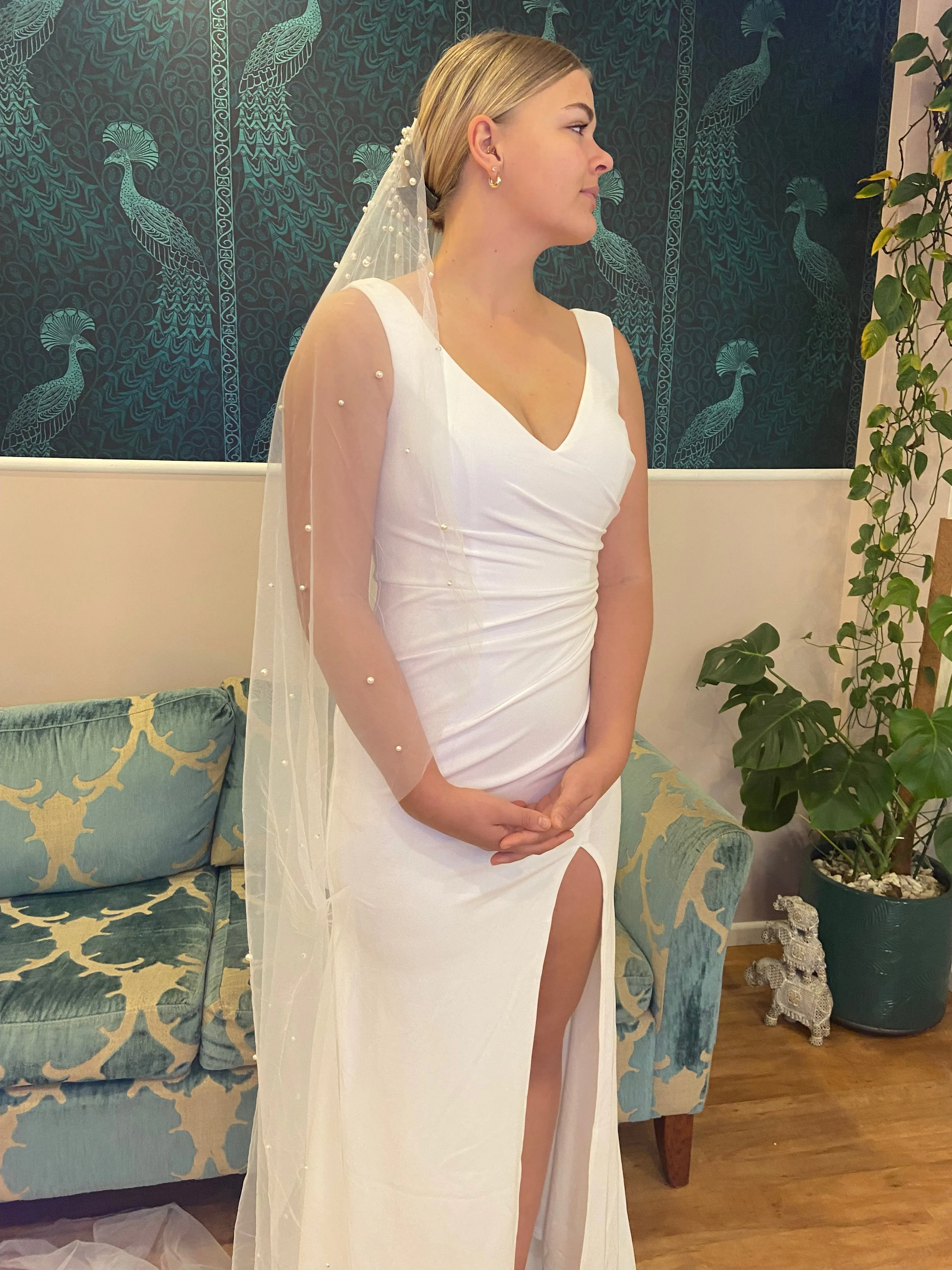 Pearl veil in white Express NZ wide