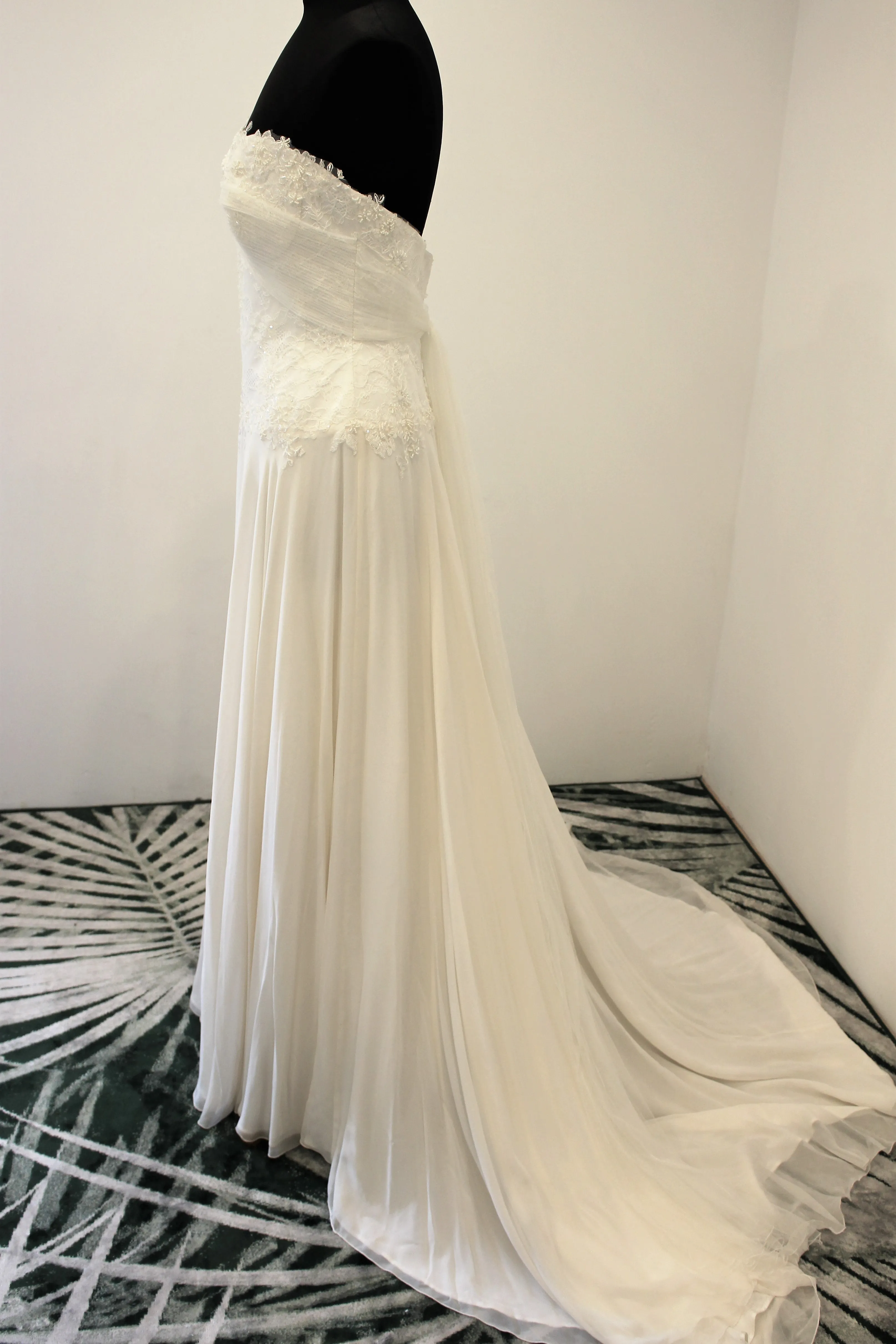 Sassi Holford 'Portia' size UK 14