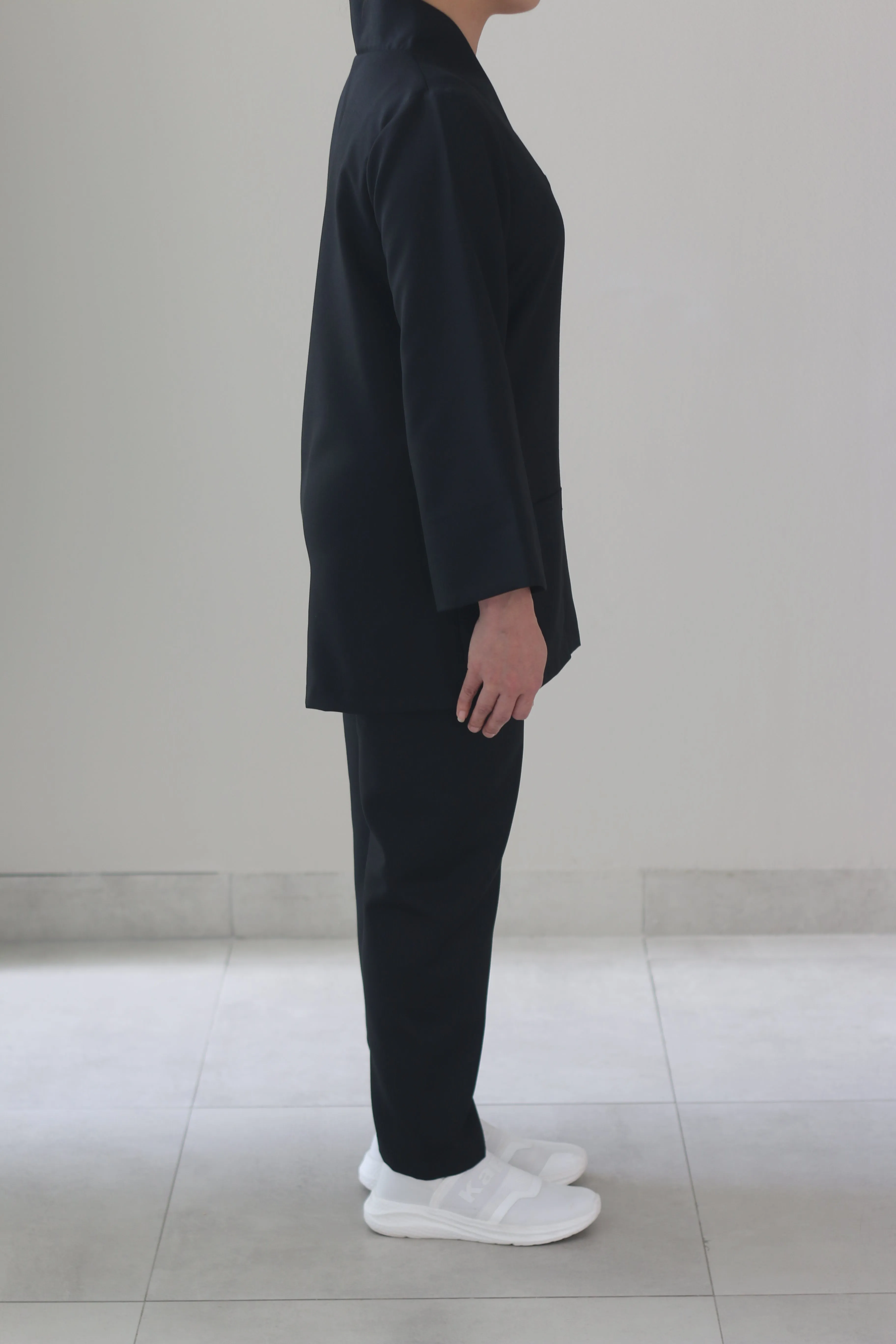 Simple Chic | Vee | Black