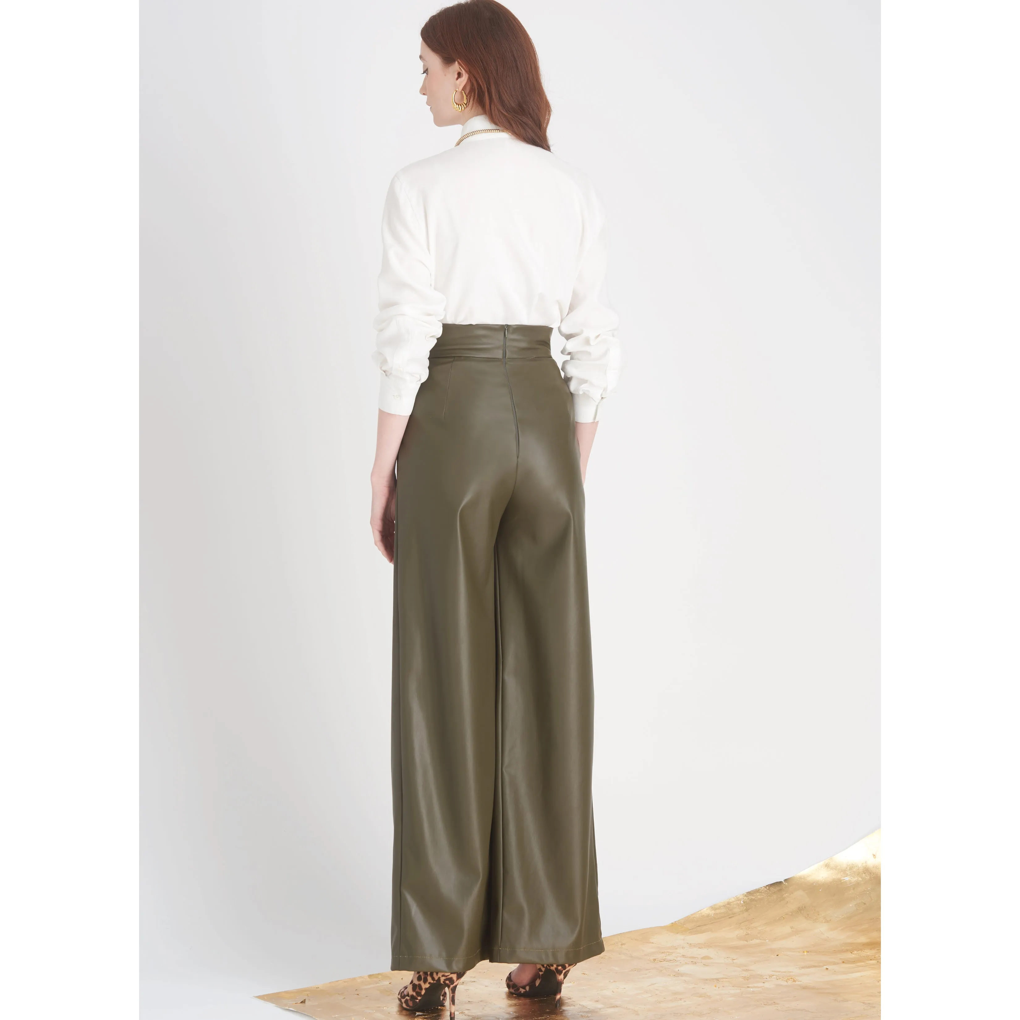 Simplicity pattern 9682 Misses' Skirts, Pants, and Shorts