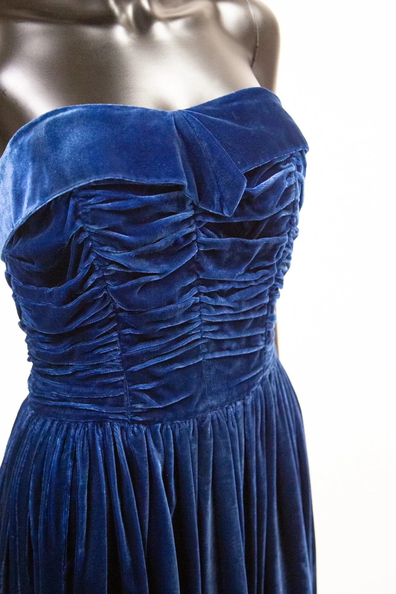 Vintage 1940s Blue Velvet Gown